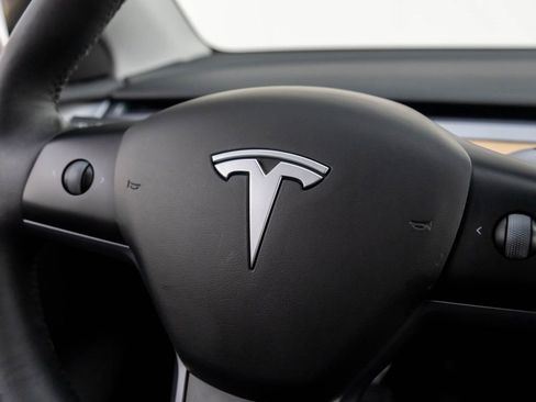 Used 2023 Tesla Model Y Long Range image 21