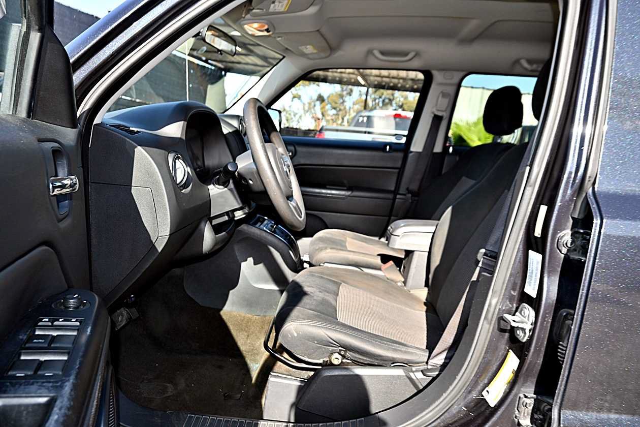 Used 2014 Jeep Patriot Sport w/ Power Value Group FWD image 14