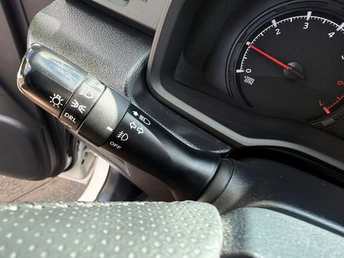 Used 2022 Toyota 4Runner SR5 AWD/4WD image 29