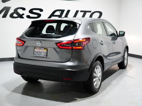 Used 2021 Nissan Rogue Sport S image 8