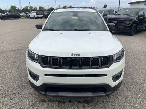 Used 2021 Jeep Compass Latitude AWD/4WD image 3