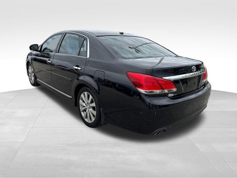Used 2011 Toyota Avalon Limited FWD image 4