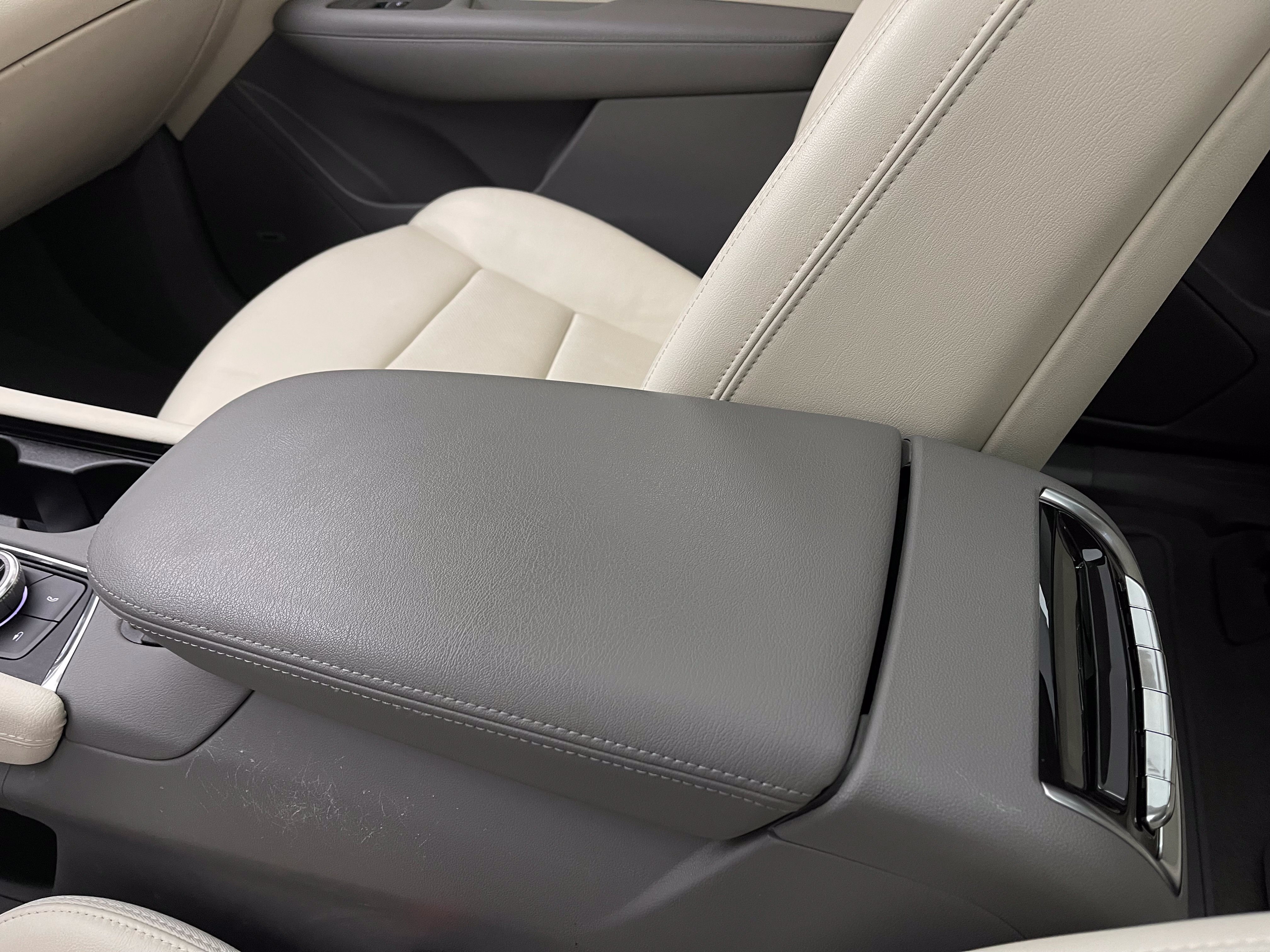 Used 2024 Cadillac XT6 Premium Luxury FWD image 35
