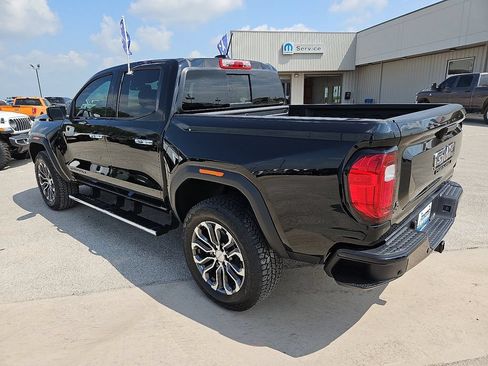 Used 2026 GMC Canyon Denali w/ LPO, Black Badging Package AWD/4WD image 4