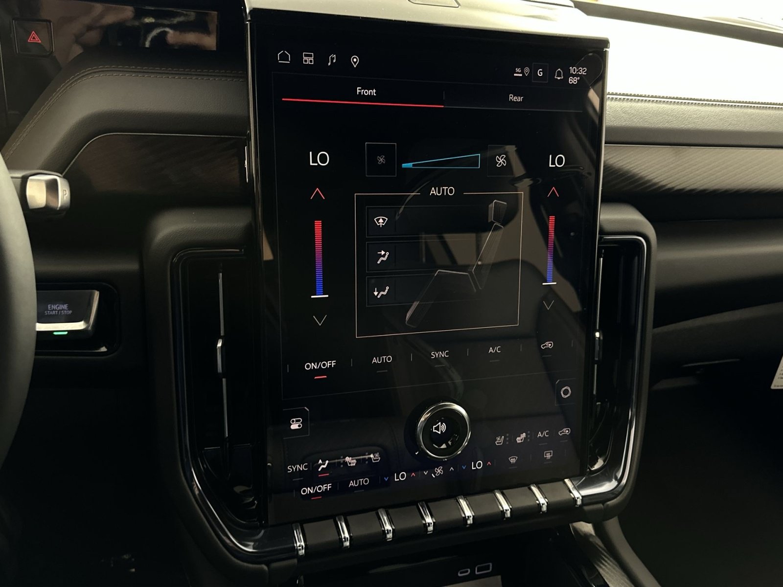 New 2027 GMC Yukon XL AT4 w/ Technology Package AWD/4WD image 21