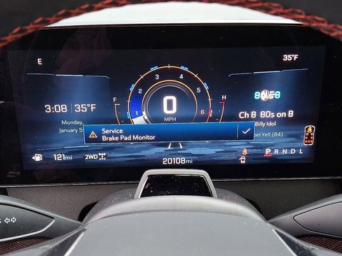 Used 2024 Chevrolet Traverse RS image 21