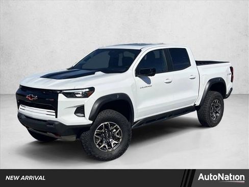 Used 2024 Chevrolet Colorado ZR2 w/ Technology Package image 1