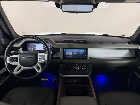 Used 2020 Land Rover Defender 110 HSE AWD/4WD image 13