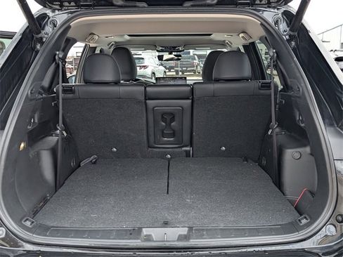 Used 2025 Mitsubishi Outlander SE image 27