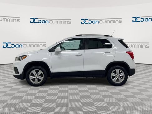 Used 2020 Chevrolet Trax LT w/ LT Convenience Package AWD/4WD image 5