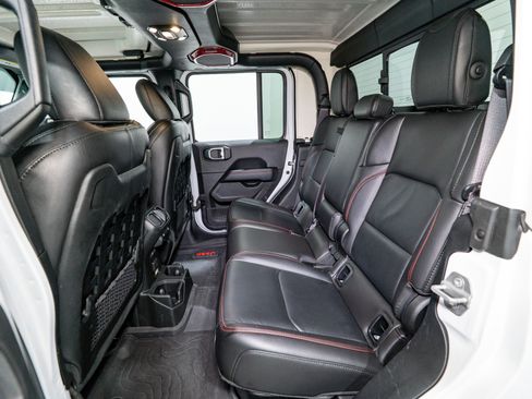 Used 2023 Jeep Gladiator Rubicon w/ Cold Weather Group image 33