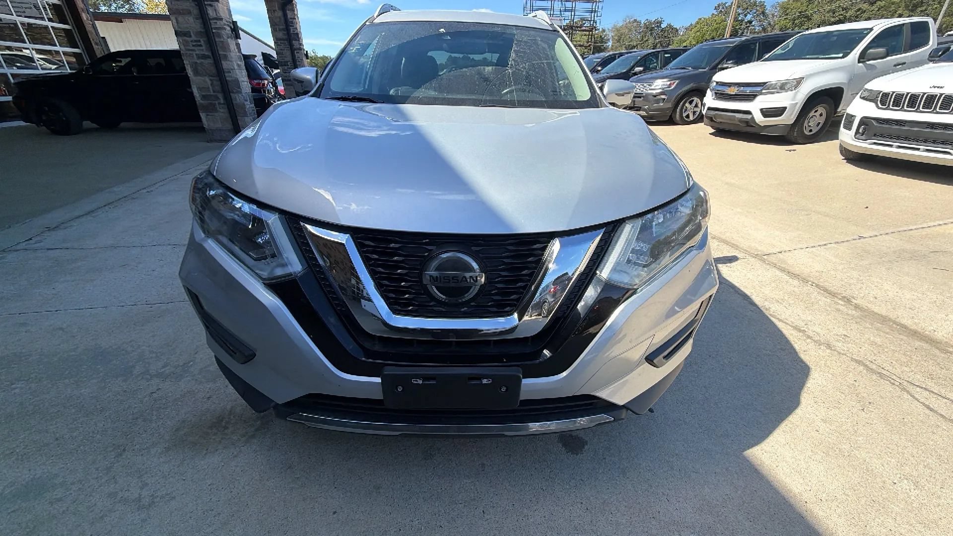 Used 2019 Nissan Rogue SL AWD/4WD image 2