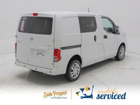 Used 2020 Nissan NV200 SV w/ Sliding Glass Door Package image 4