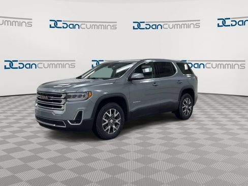 Used 2023 GMC Acadia SLE FWD image 4