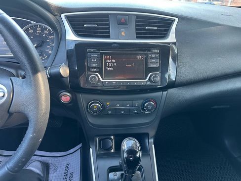 Used 2016 Nissan Sentra SV FWD image 17