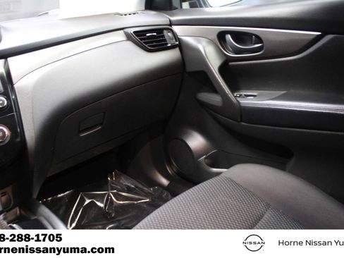 Used 2020 Nissan Rogue Sport S FWD image 11