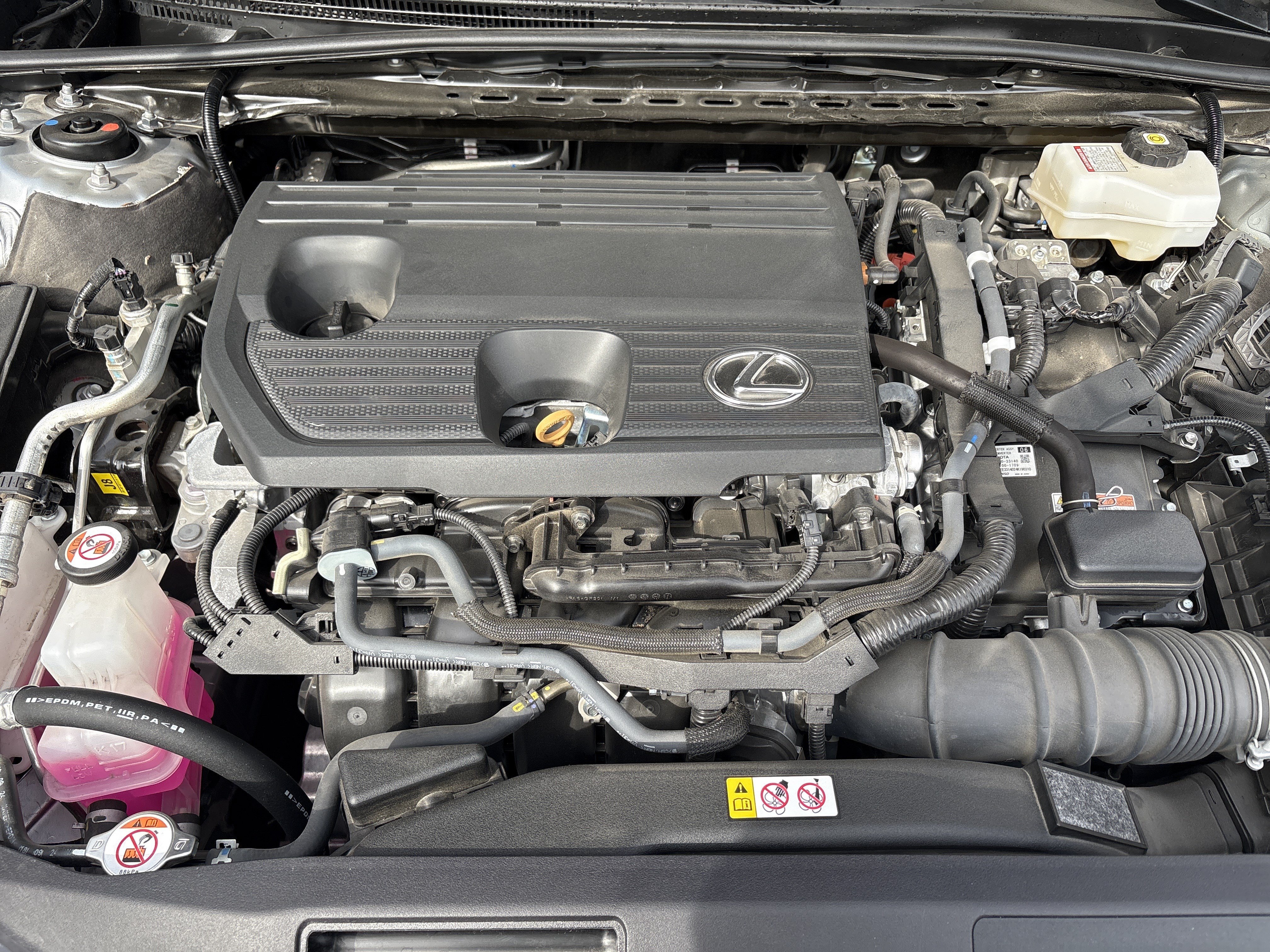 Used 2025 Lexus ES 300h F Sport w/ Accessory Package (Z2) FWD image 34