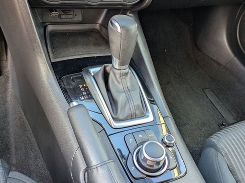 Used 2016 MAZDA MAZDA3 i Sport w/ Preferred Equipment Package image 8