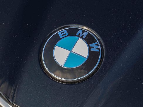 Used 2025 BMW X2 xDrive28i w/ M Sport Package AWD/4WD image 29