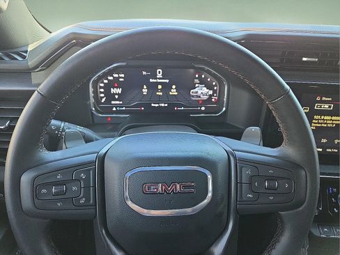 Used 2024 GMC Sierra 1500 AT4 w/ Technology Package AWD/4WD image 24