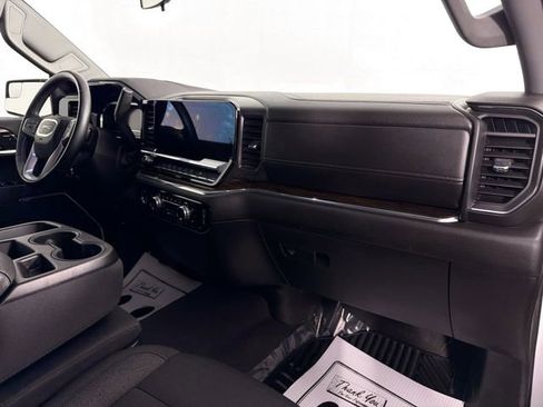 Used 2024 GMC Sierra 1500 SLE w/ Enhanced Capability Package image 31