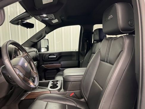Used 2023 Chevrolet Silverado 2500 High Country w/ Technology Package image 11