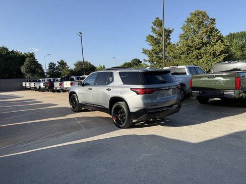 Used 2023 Chevrolet Traverse Premier w/ Redline Edition FWD image 4