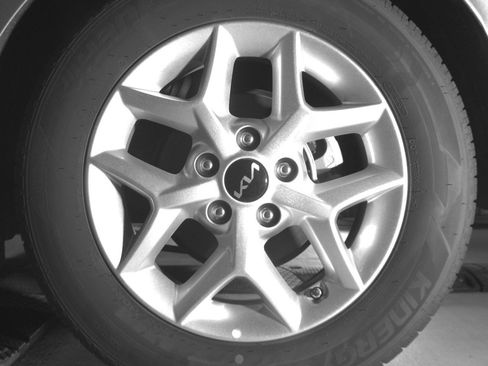 Used 2025 Kia Soul LX w/ LX Technology Package image 14