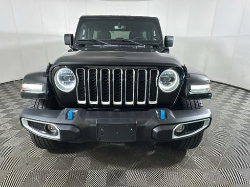 Used 2023 Jeep Wrangler Unlimited Sahara AWD/4WD image 7