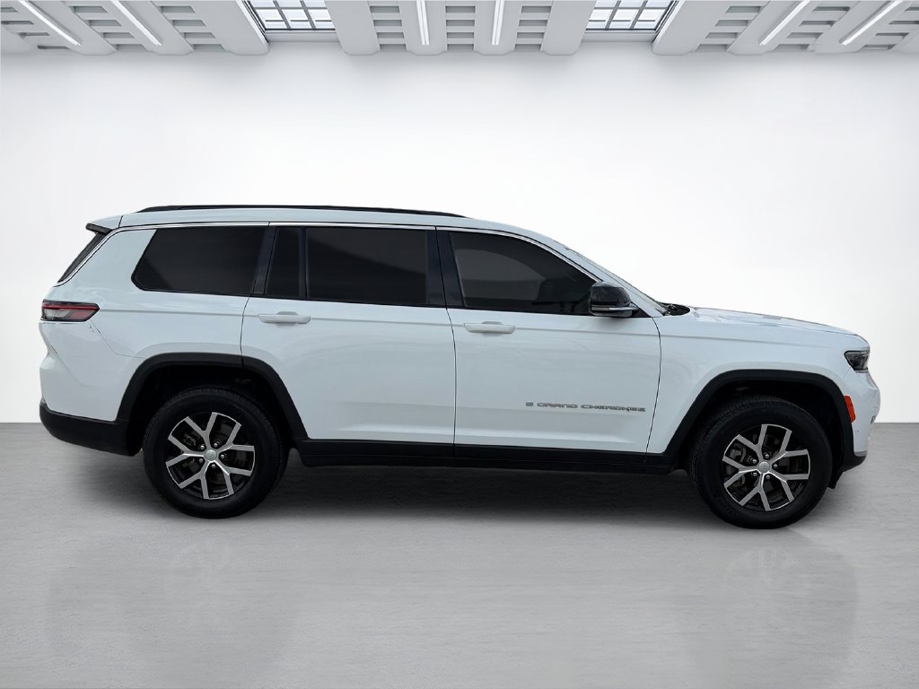 Used 2024 Jeep Grand Cherokee L Limited w/ Luxury Tech Group II AWD/4WD image 2