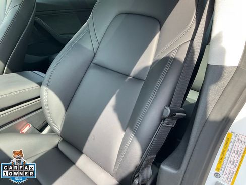 Used 2023 Tesla Model 3 Standard Range image 17