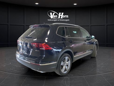 Used 2020 Volkswagen Tiguan SEL AWD/4WD image 7