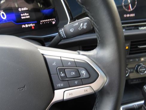 Used 2023 Volkswagen Jetta SE w/ Panoramic Sunroof Package image 12