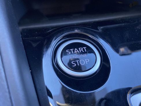 New 2025 Nissan Versa SV w/ Trunk Package image 20