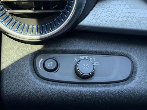 New 2026 Chevrolet Trax LT image 90