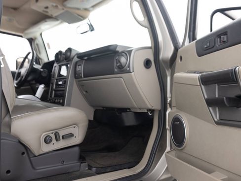 Used 2003 HUMMER H2 w/ Preferred Equipment Group AWD/4WD image 35