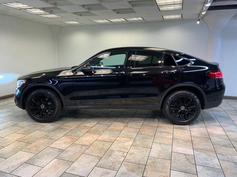 Used 2020 Mercedes-Benz GLC 300 4MATIC Coupe image 4