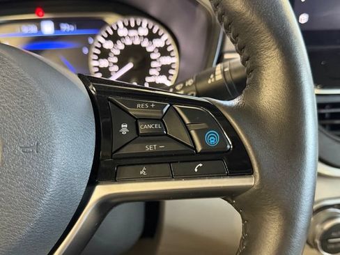 Used 2023 Nissan Altima 2.5 SL FWD image 14