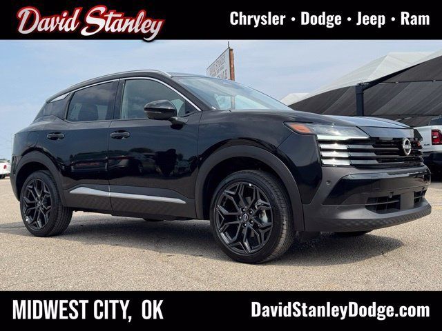 Used 2026 Nissan Kicks SR FWD image 1