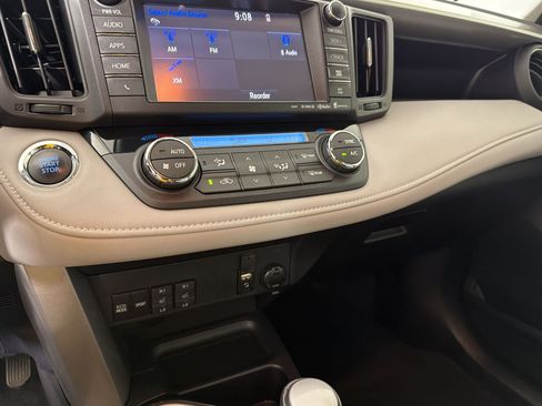 Used 2017 Toyota RAV4 Limited FWD image 19