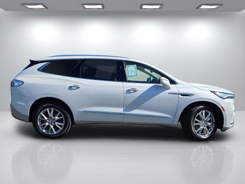 Used 2023 Buick Enclave Premium w/ Experience Buick Package AWD/4WD image 3
