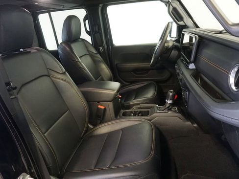 Used 2024 Jeep Gladiator Sport w/ Premium Package AWD/4WD image 21