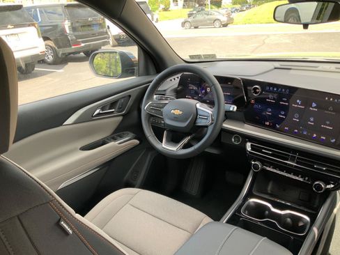 New 2026 Chevrolet Traverse LT AWD/4WD image 15