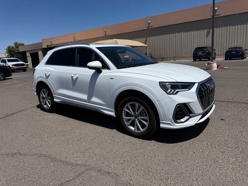 Used 2025 Audi Q3 2.0T Premium AWD/4WD image 3