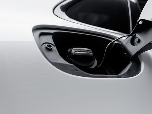 Certified 2022 Porsche Macan S AWD/4WD image 30