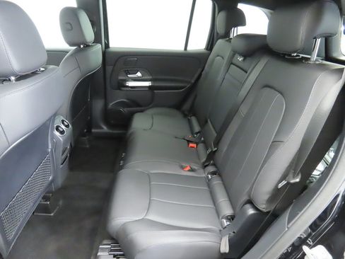 Certified 2025 Mercedes-Benz GLB 250 image 21