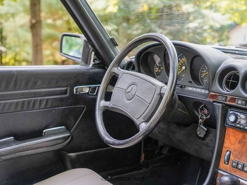 Used 1986 Mercedes-Benz 560 SL image 35