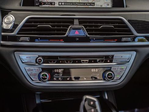 Used 2017 BMW 740i RWD image 30