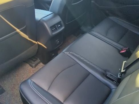 Used 2022 GMC Terrain SLT w/ Infotainment Package II image 8