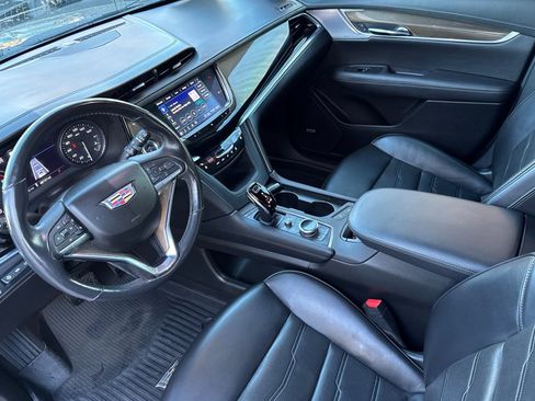 Used 2020 Cadillac XT6 Premium Luxury w/ Platinum Package image 10